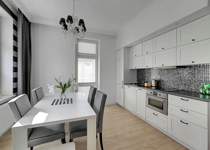 Glamour Przestronny Obok Monte Cassino By Grand Apartment